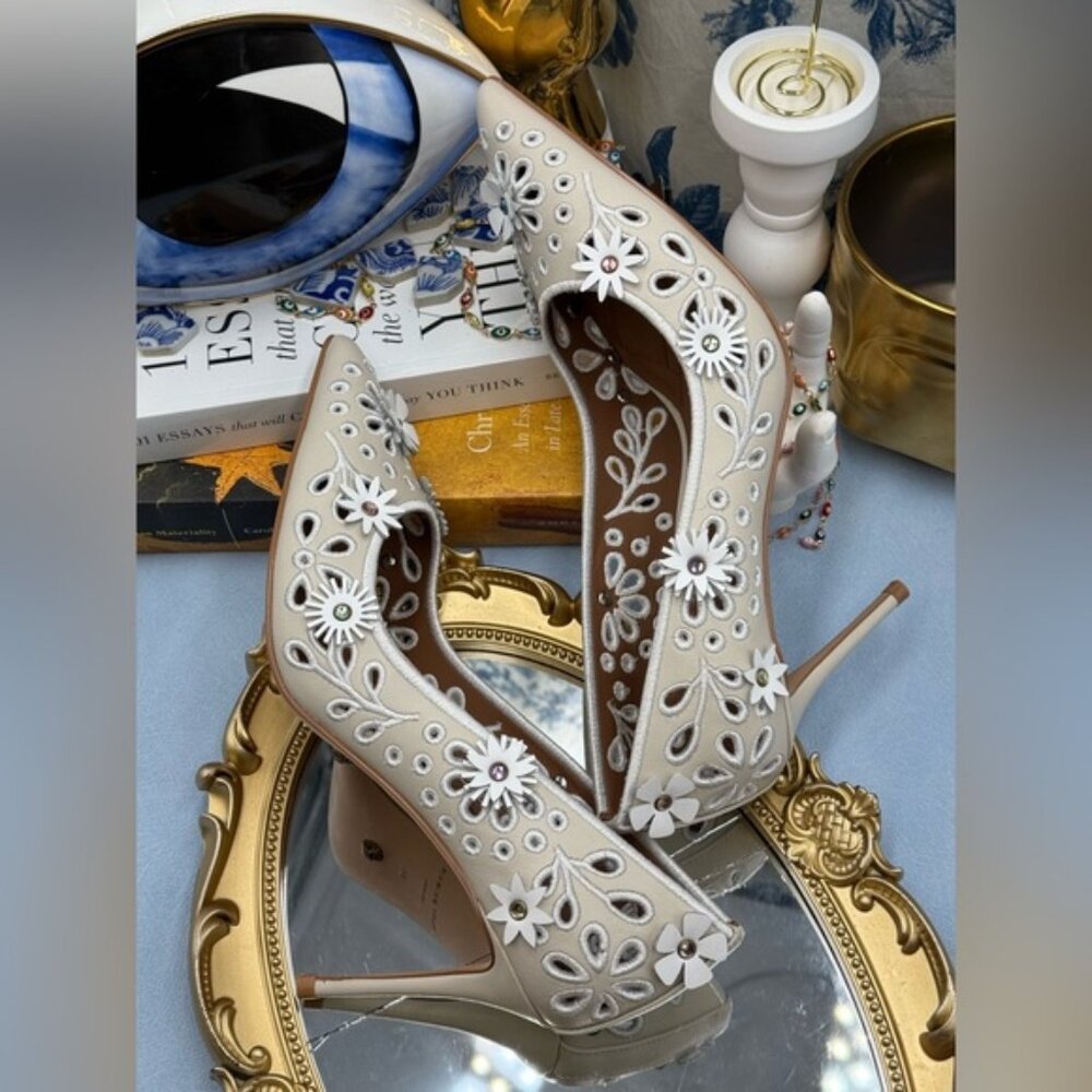 🆕 KURT GEIGER LONDON 🧿 NWOT Belgravia Flower Heel, Bone Combo - Sz 37 US 7